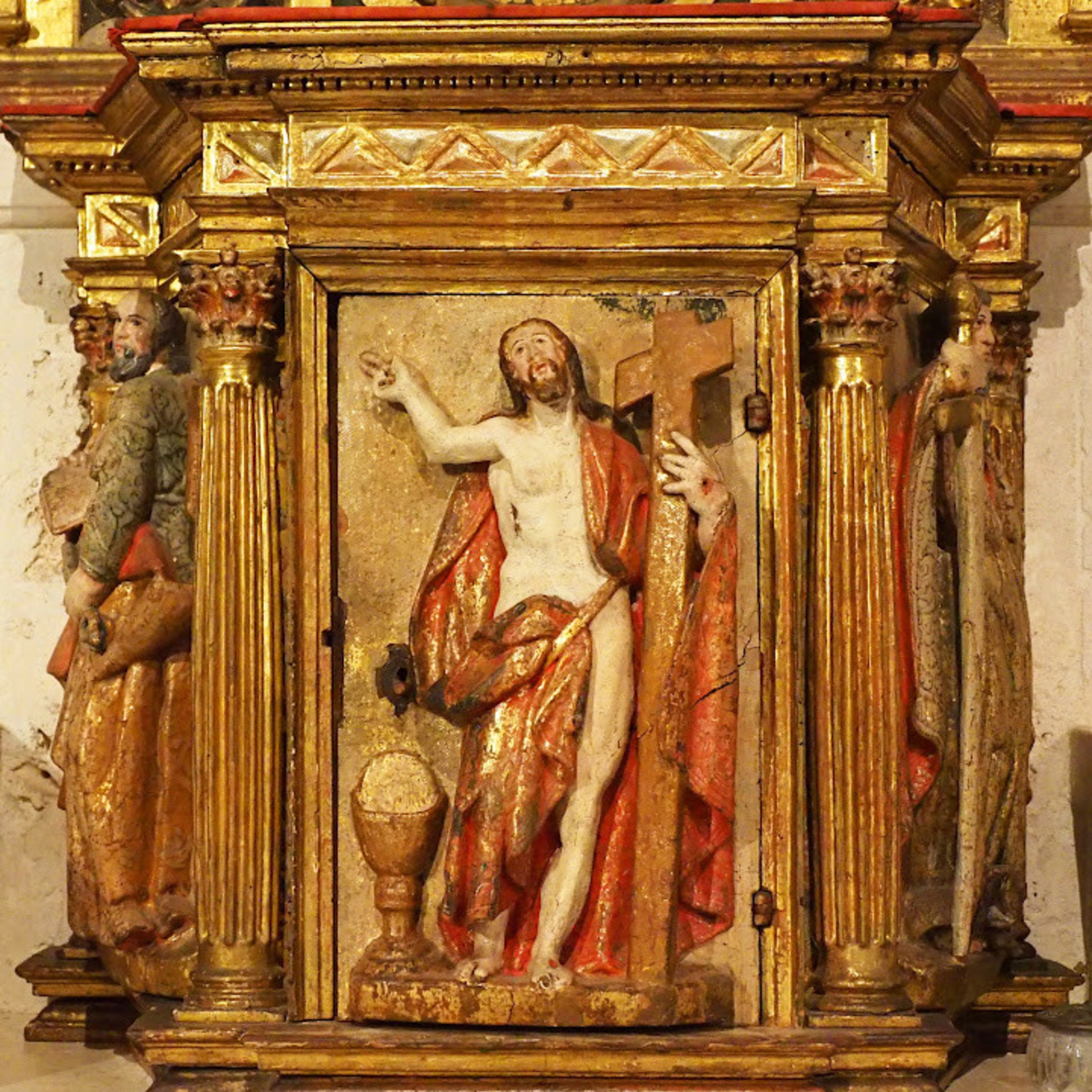 Interior 9